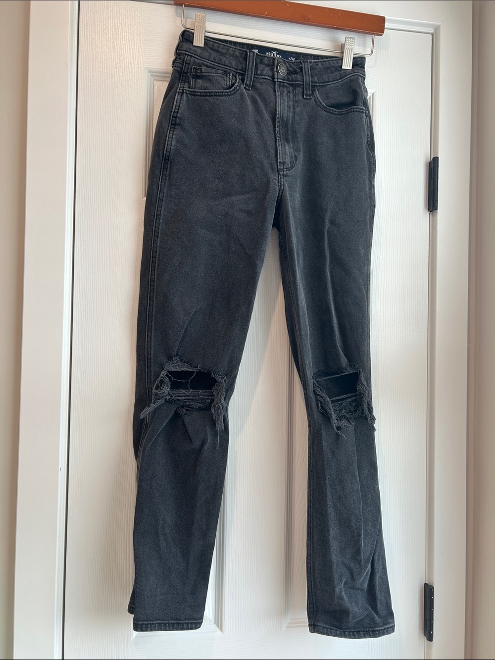 Women’s Black Distressed Knee Ultra High Rise Mom Jeans